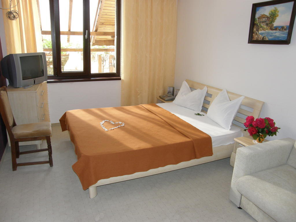 Emona Guest House 네세부르 외부 사진